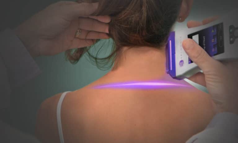 EVRL_InUse_Womans_Neck (1)